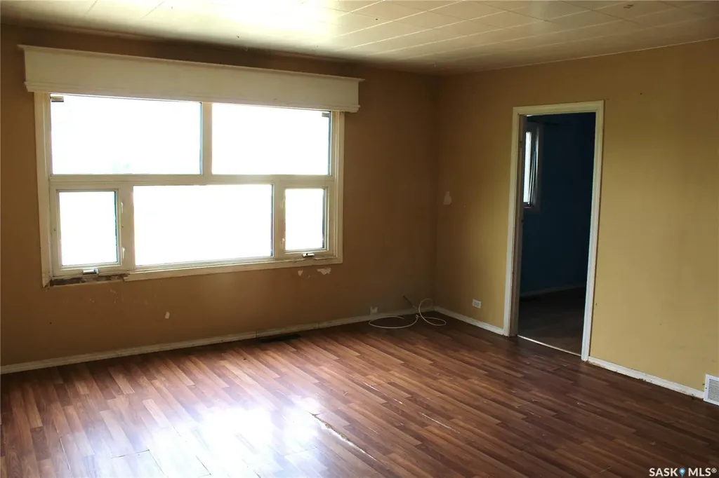 214 4th Street E Wilkie SK S0K 4W0