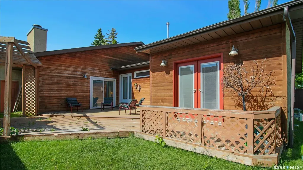 110 Groome Avenue Regina SK S4S 6S4