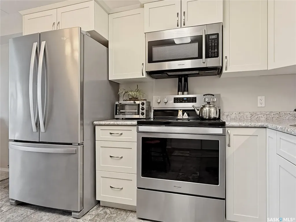 2426 Buhler Avenue North Battleford SK S9A 1R5
