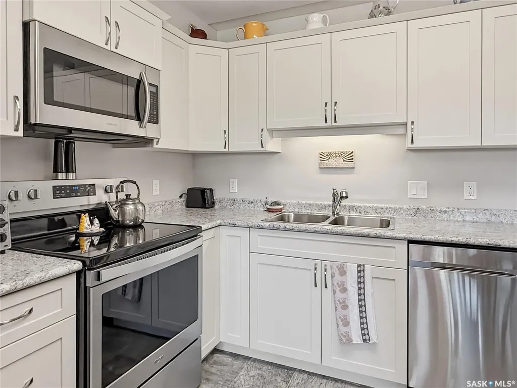 2426 Buhler Avenue North Battleford SK S9A 1R5