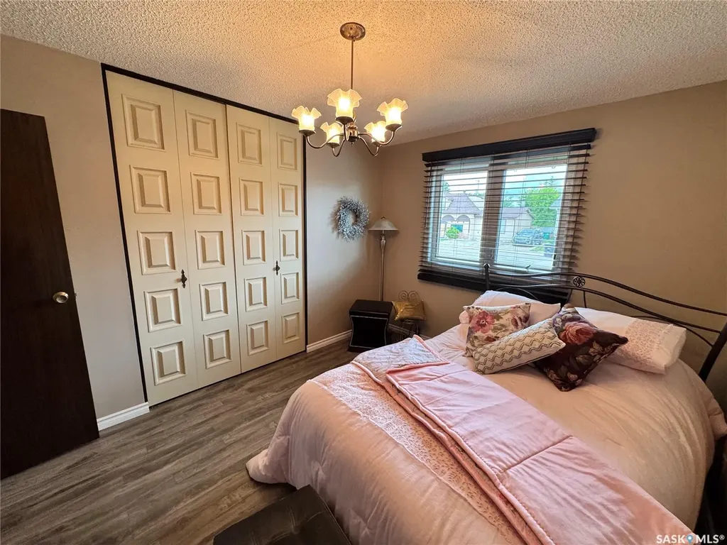 313 5th Avenue W Biggar SK S0K 0M0
