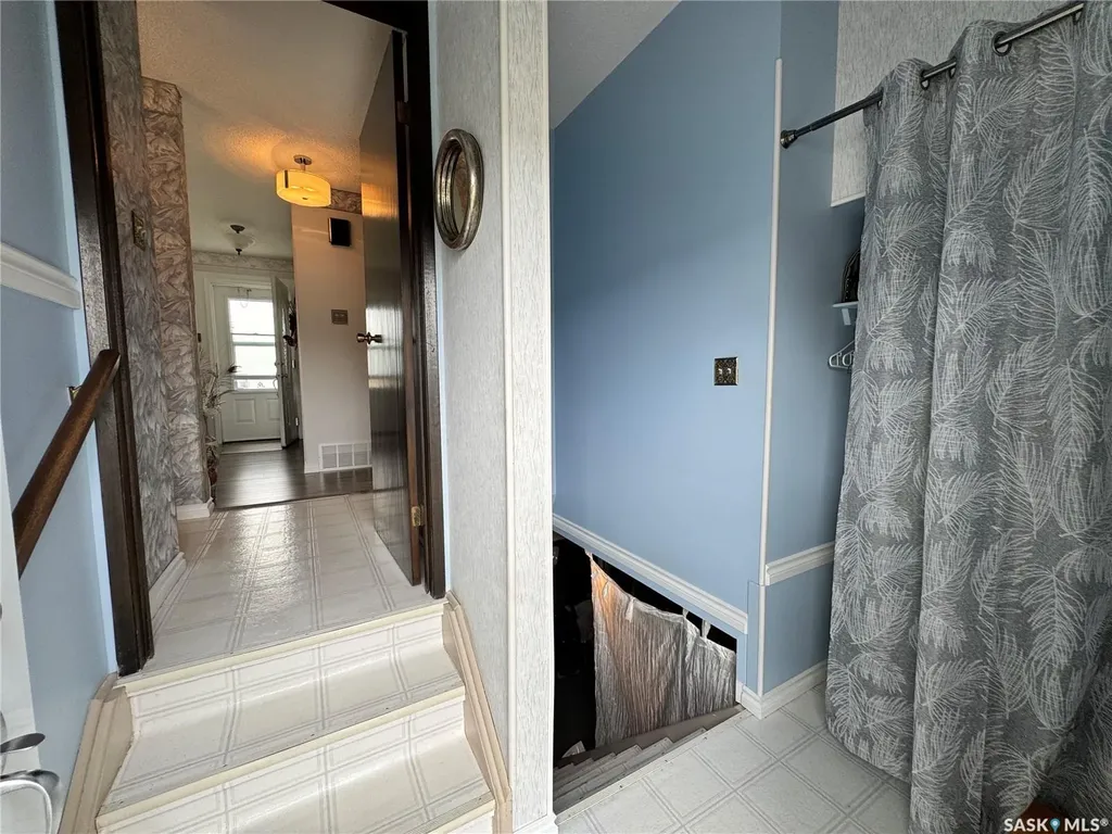 313 5th Avenue W Biggar SK S0K 0M0