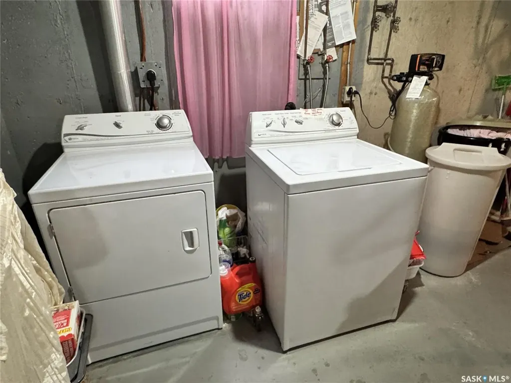 313 5th Avenue W Biggar SK S0K 0M0