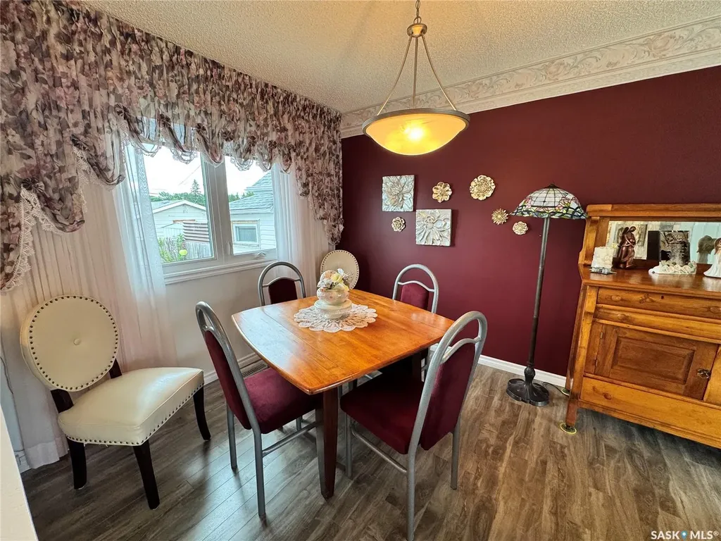 313 5th Avenue W Biggar SK S0K 0M0