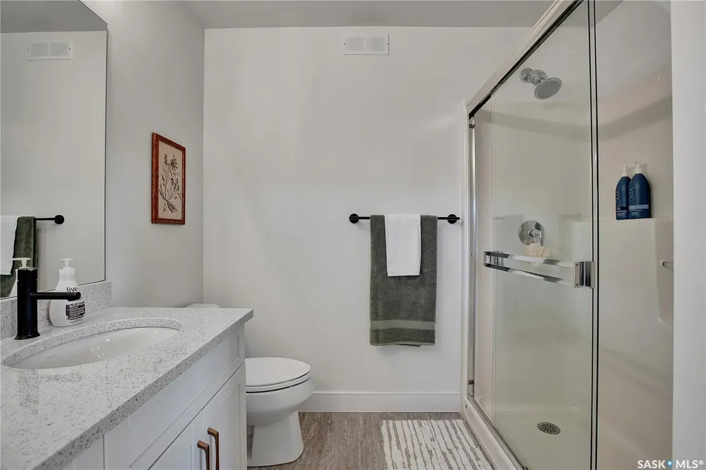 655 Kolynchuk Court Saskatoon SK S7T 0W2