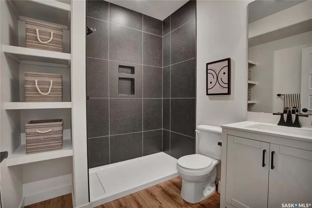655 Kolynchuk Court Saskatoon SK S7T 0W2