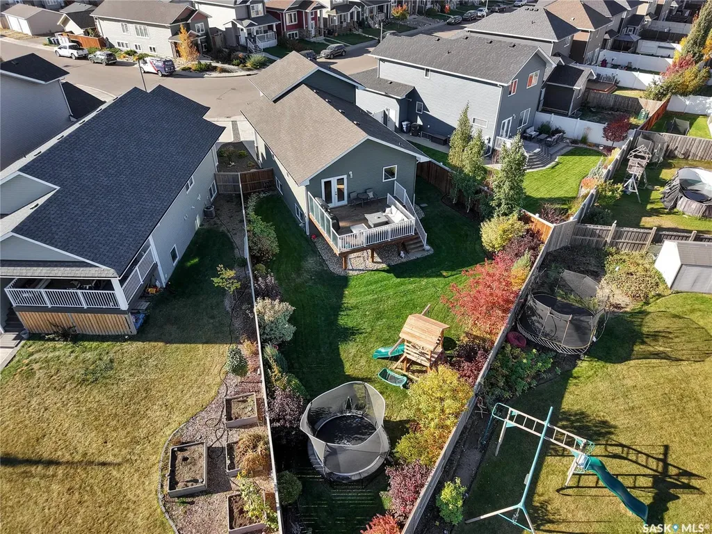 655 Kolynchuk Court Saskatoon SK S7T 0W2