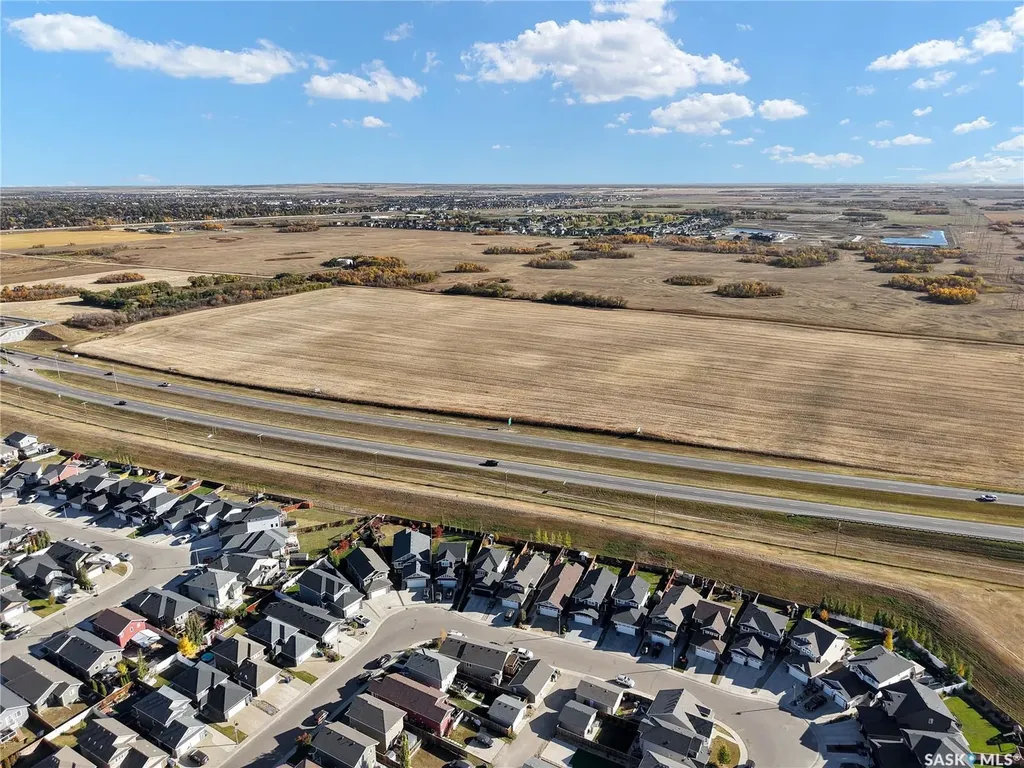 655 Kolynchuk Court Saskatoon SK S7T 0W2