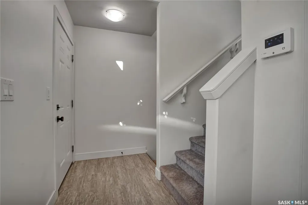 655 Kolynchuk Court Saskatoon SK S7T 0W2