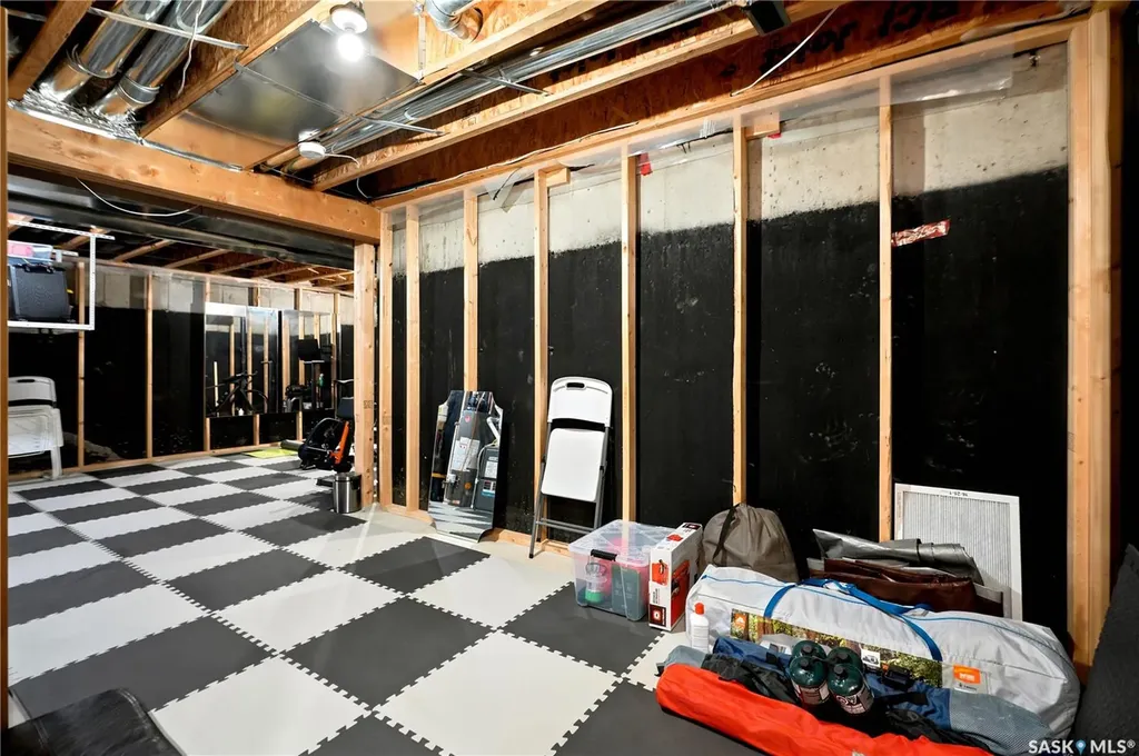 150 Langlois Way Saskatoon SK S7T 0L4