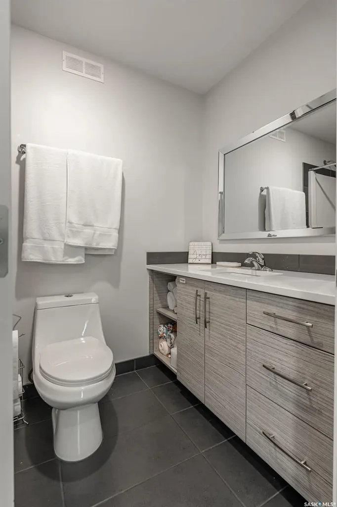 1302 Edward Avenue Saskatoon SK S7K 3B1