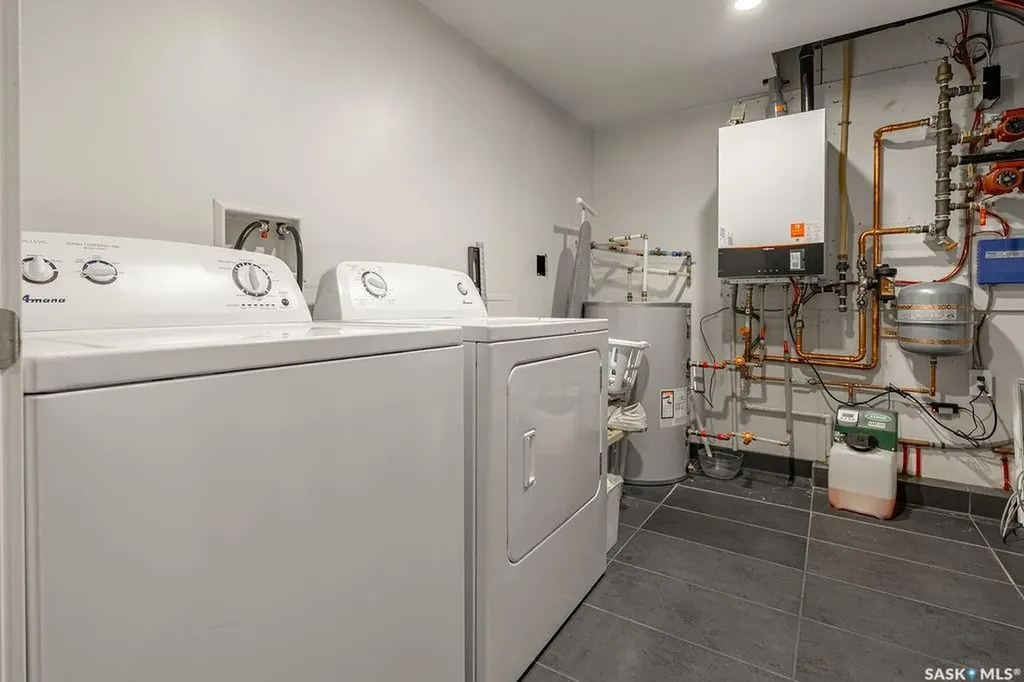 1302 Edward Avenue Saskatoon SK S7K 3B1