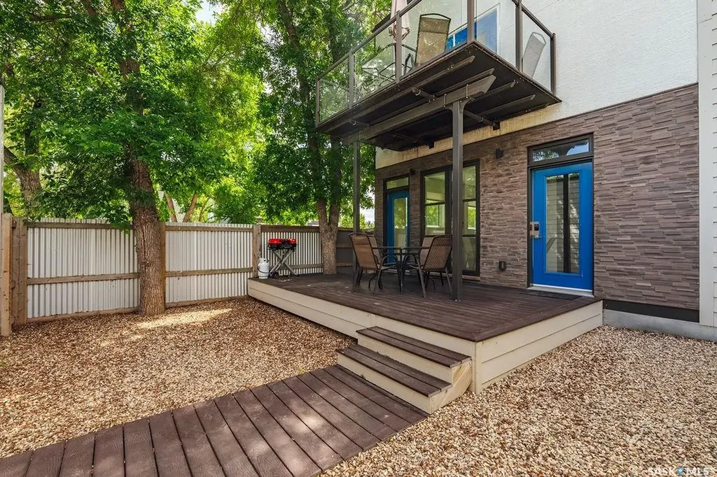 1302 Edward Avenue Saskatoon SK S7K 3B1