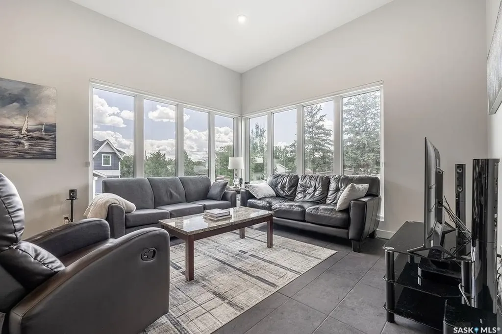 1302 Edward Avenue Saskatoon SK S7K 3B1