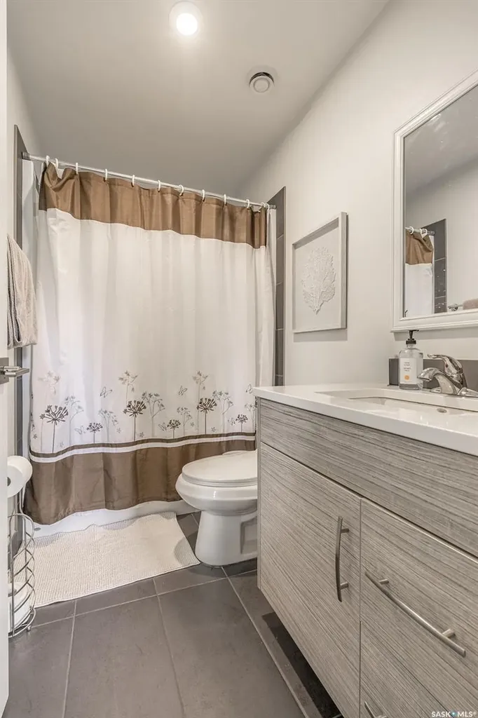 1302 Edward Avenue Saskatoon SK S7K 3B1