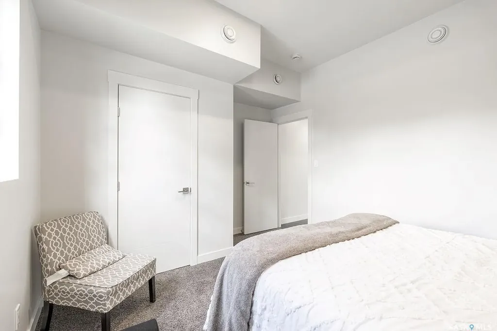 1302 Edward Avenue Saskatoon SK S7K 3B1