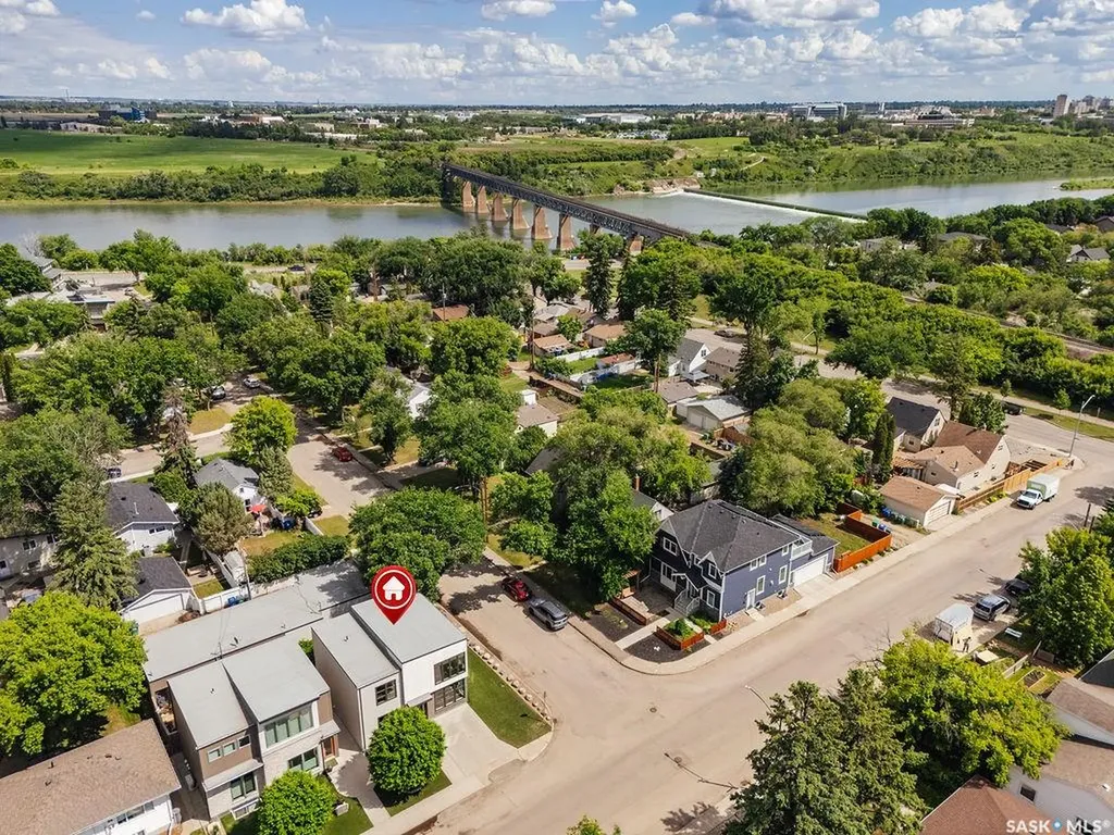 1302 Edward Avenue Saskatoon SK S7K 3B1