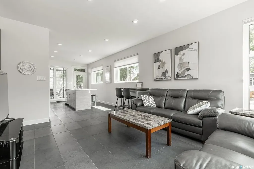 1302 Edward Avenue Saskatoon SK S7K 3B1