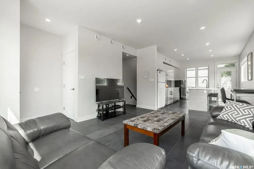 1302 Edward Avenue Saskatoon SK S7K 3B1