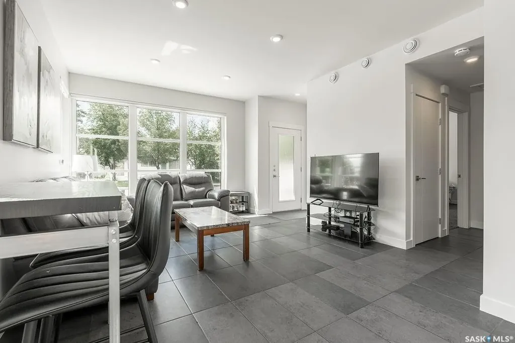 1302 Edward Avenue Saskatoon SK S7K 3B1