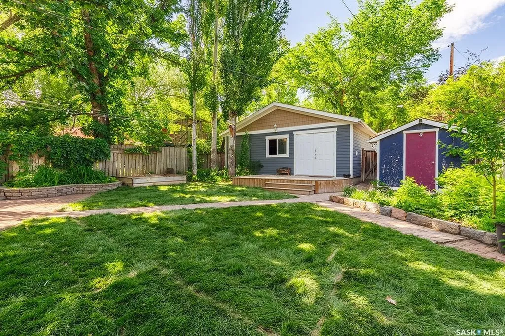 915 Temperance Street Saskatoon SK S7N 0N3