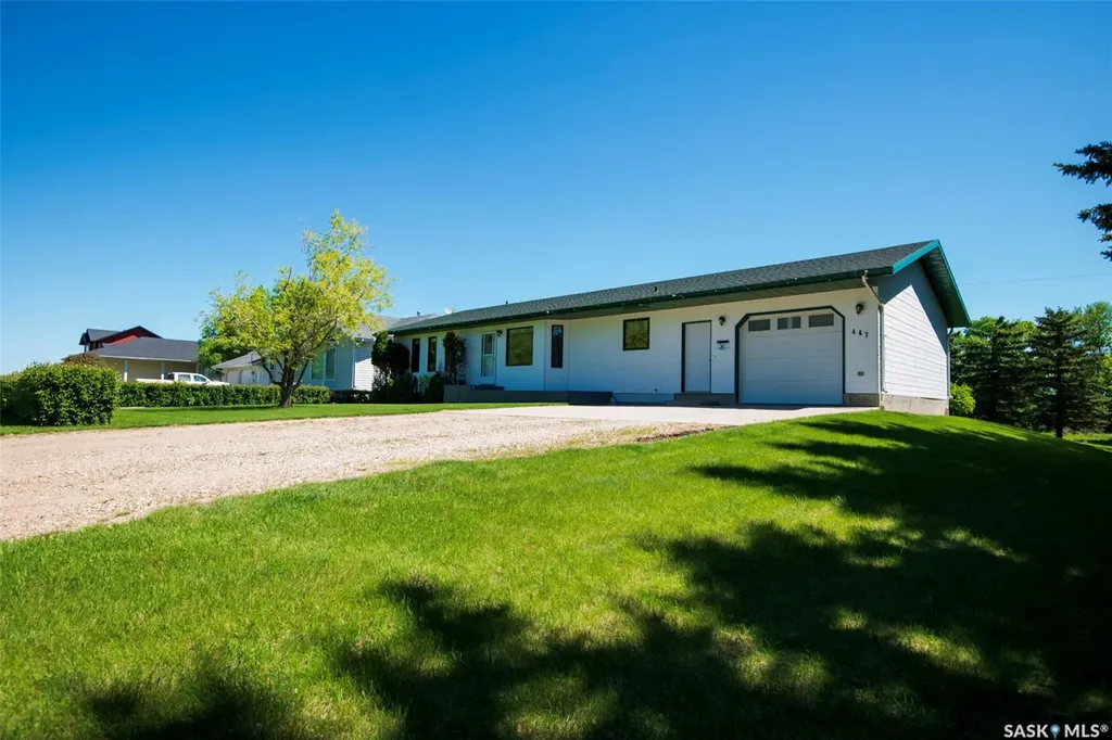 447 1st Street E Annaheim SK S0K 0G0