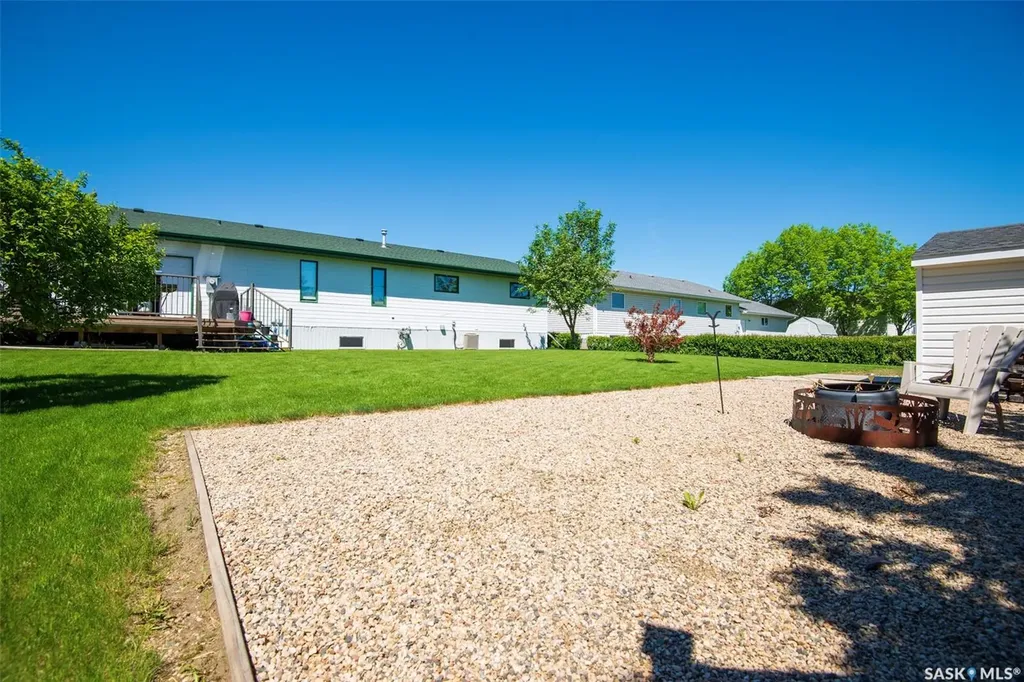 447 1st Street E Annaheim SK S0K 0G0