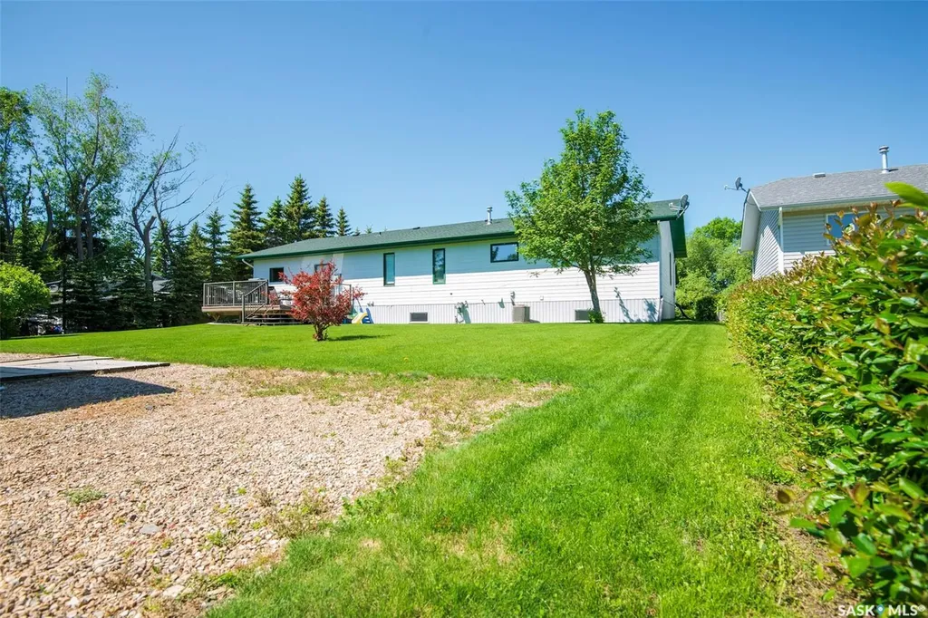 447 1st Street E Annaheim SK S0K 0G0
