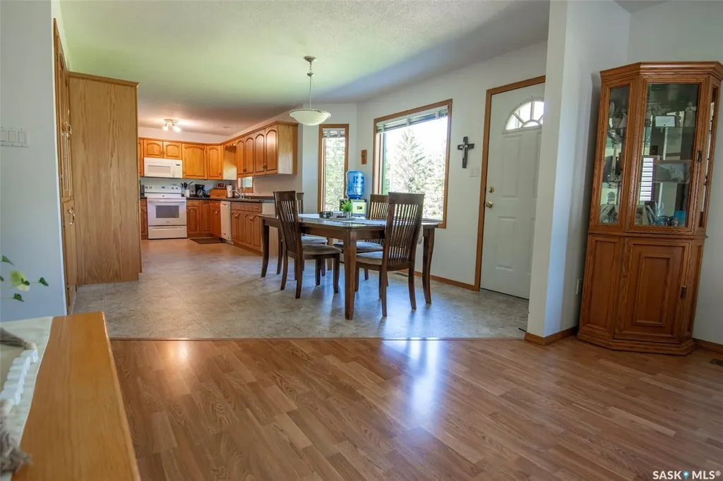 447 1st Street E Annaheim SK S0K 0G0