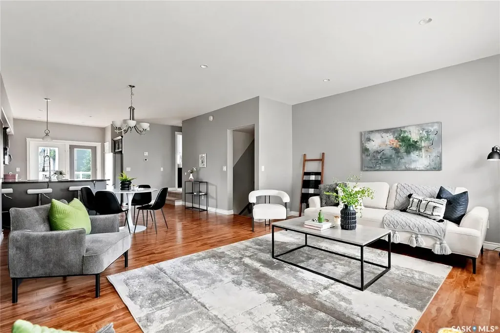 212 Willis Crescent Saskatoon SK S7T 0R6