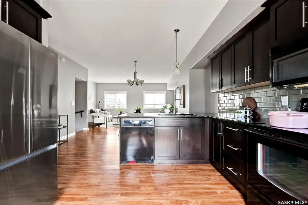 212 Willis Crescent Saskatoon SK S7T 0R6