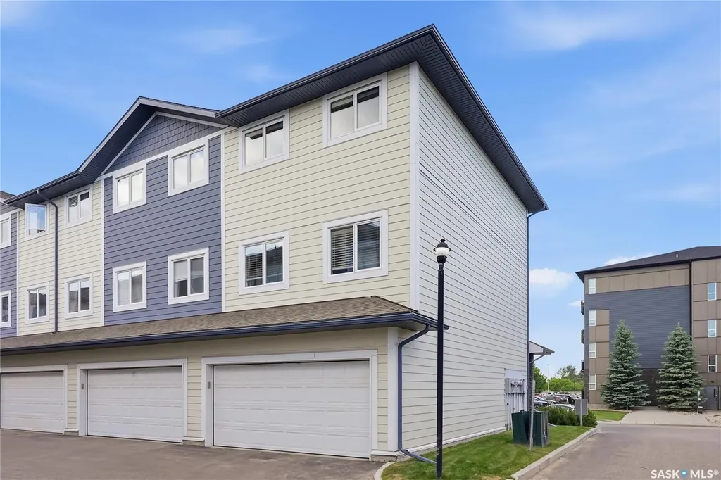 212 Willis Crescent Saskatoon SK S7T 0R6