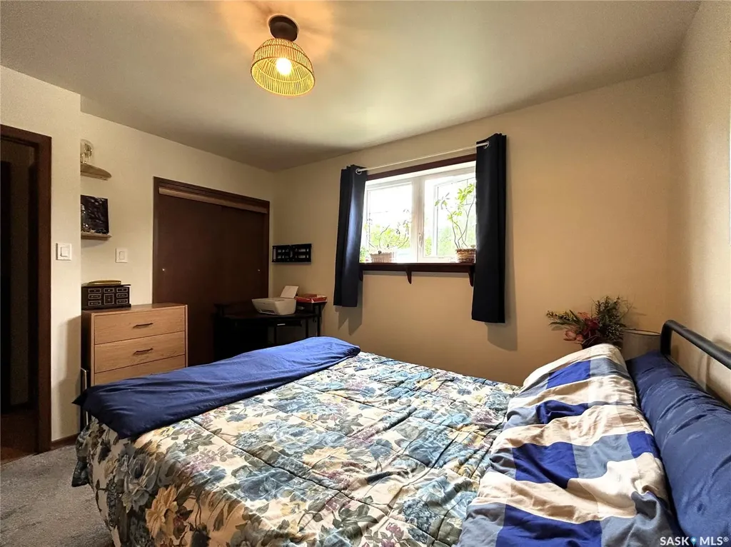 238 Nesbitt Crescent Saskatoon SK S7L 6E7