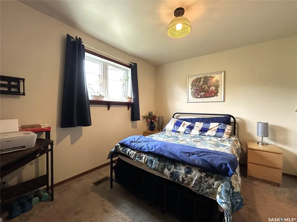 238 Nesbitt Crescent Saskatoon SK S7L 6E7