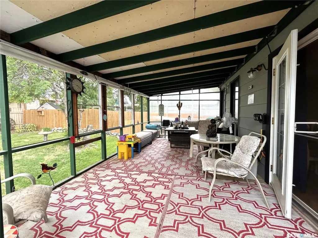 238 Nesbitt Crescent Saskatoon SK S7L 6E7
