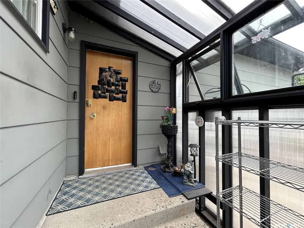 238 Nesbitt Crescent Saskatoon SK S7L 6E7