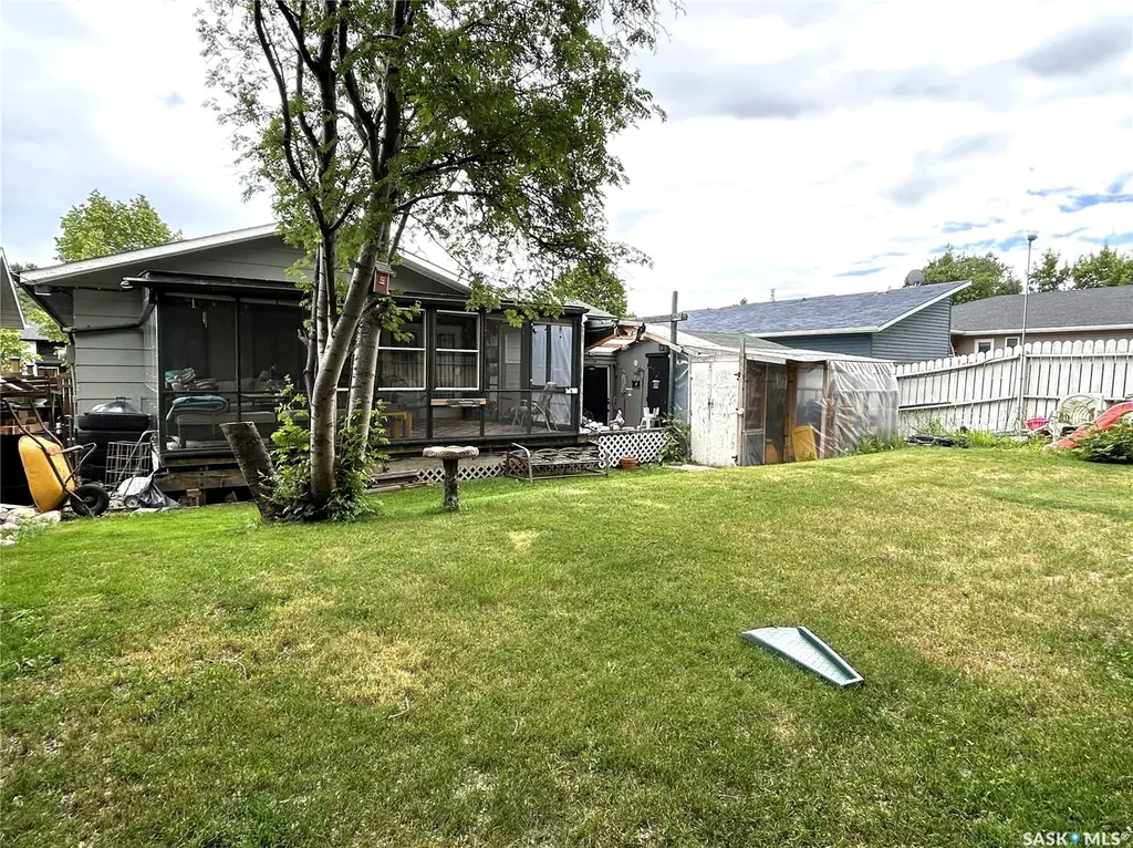 238 Nesbitt Crescent Saskatoon SK S7L 6E7