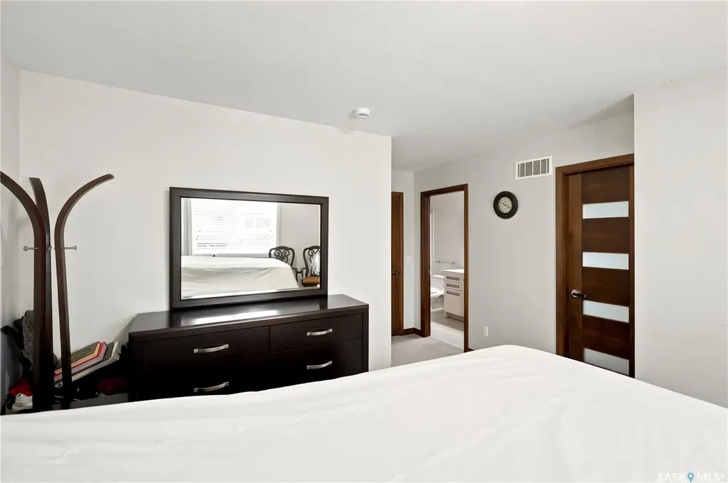 1555 Paton Crescent Saskatoon SK S7W 0V5