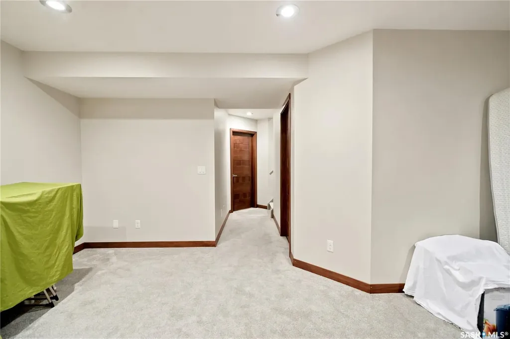 1555 Paton Crescent Saskatoon SK S7W 0V5