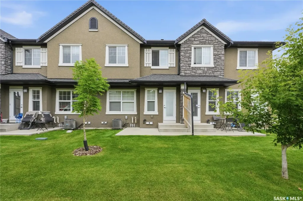 1555 Paton Crescent Saskatoon SK S7W 0V5
