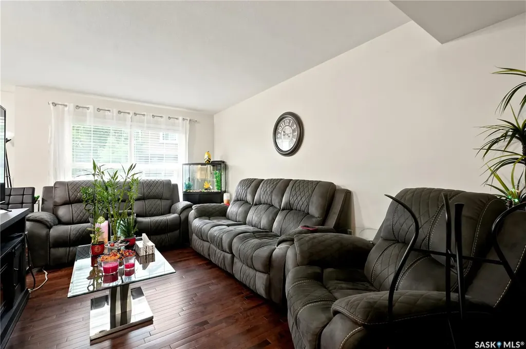 1555 Paton Crescent Saskatoon SK S7W 0V5