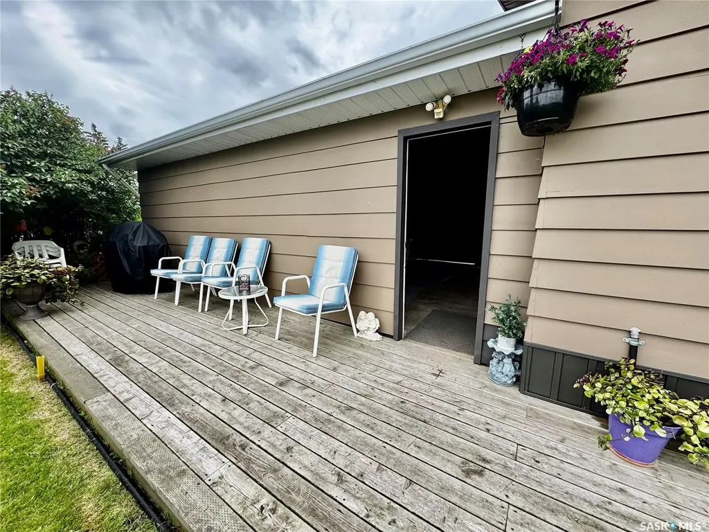 257 Kalmakoff Avenue Canora SK S0A 0L0