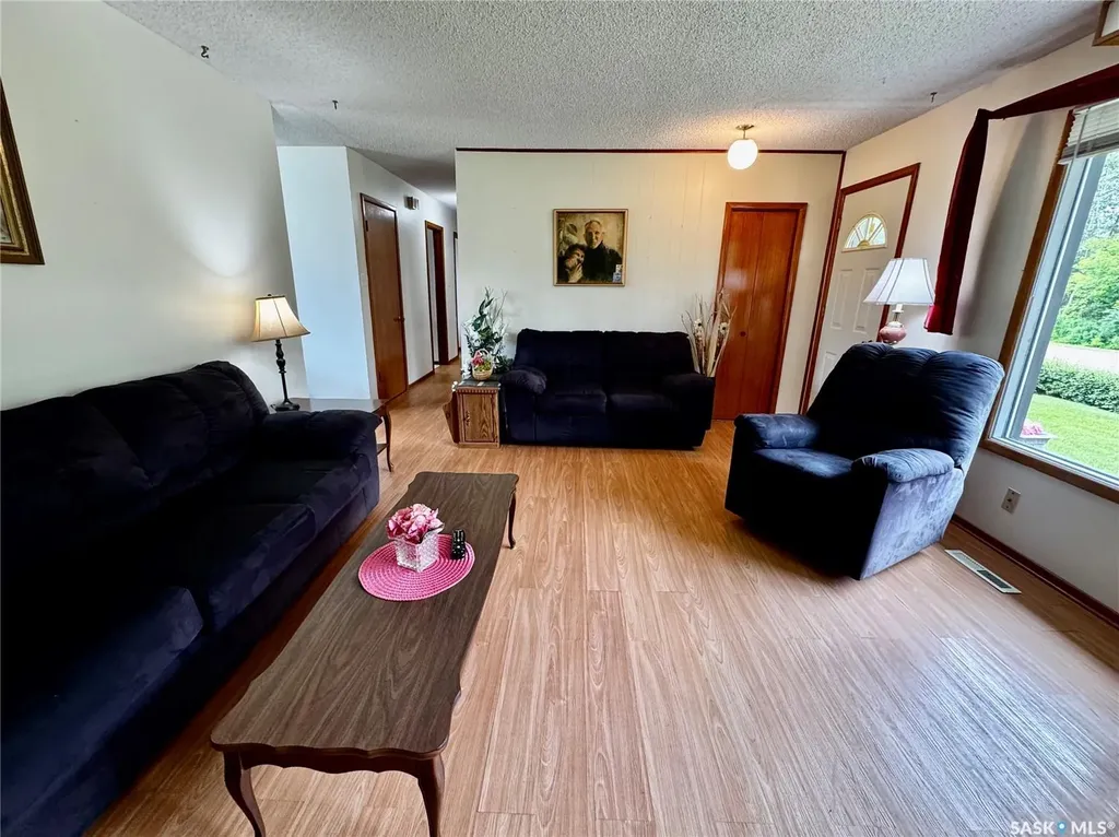 257 Kalmakoff Avenue Canora SK S0A 0L0
