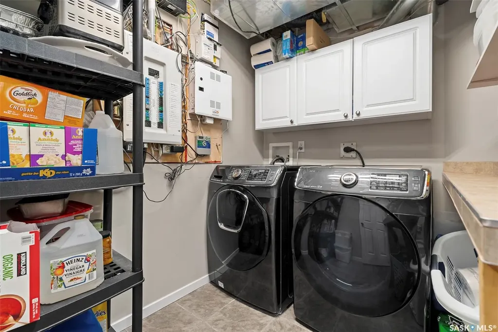813 Sandy Rise Martensville SK S0K 2T2