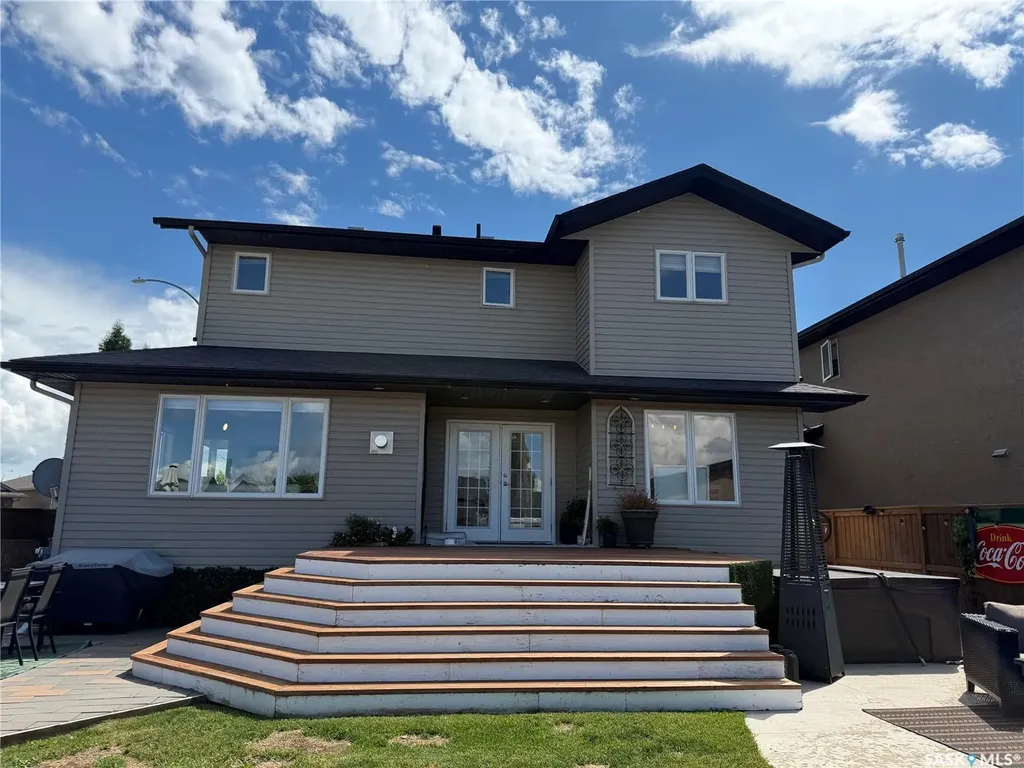 813 Sandy Rise Martensville SK S0K 2T2