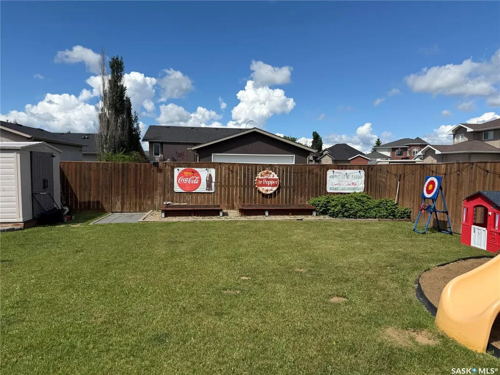 813 Sandy Rise Martensville SK S0K 2T2