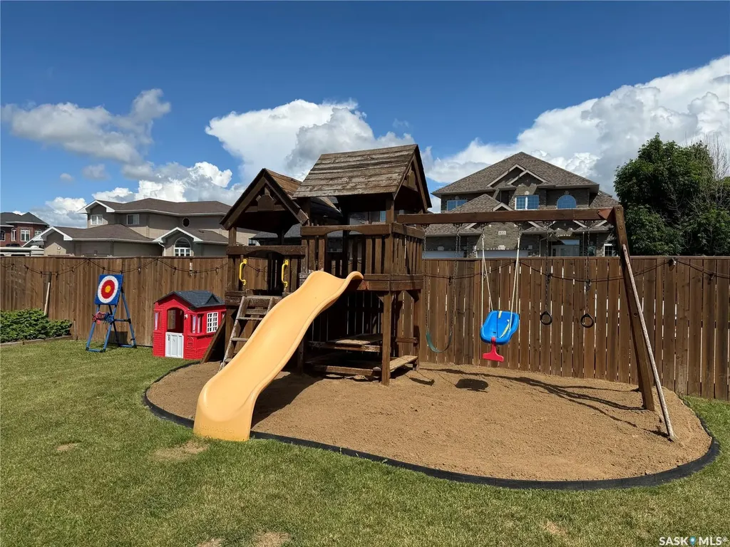 813 Sandy Rise Martensville SK S0K 2T2