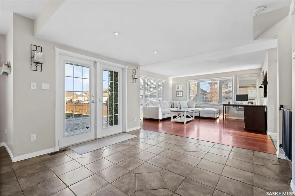 813 Sandy Rise Martensville SK S0K 2T2