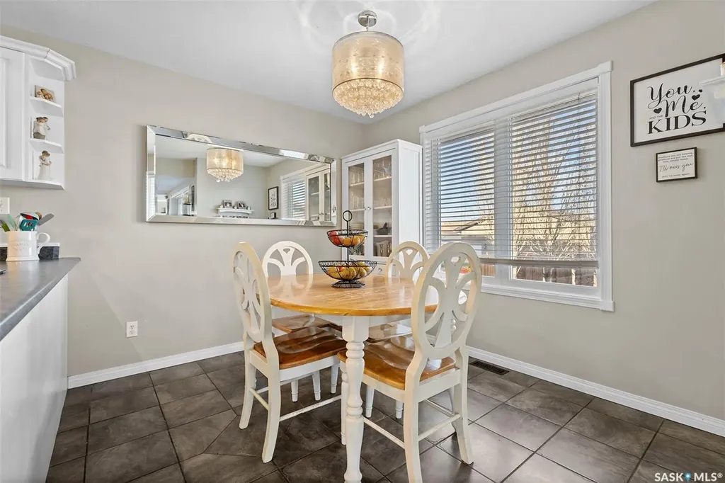 813 Sandy Rise Martensville SK S0K 2T2