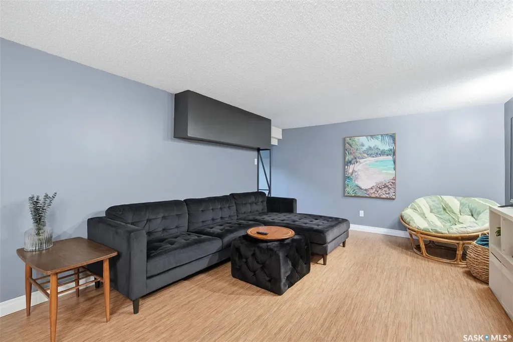 241 Laurentian Drive Saskatoon SK S7H 4R8